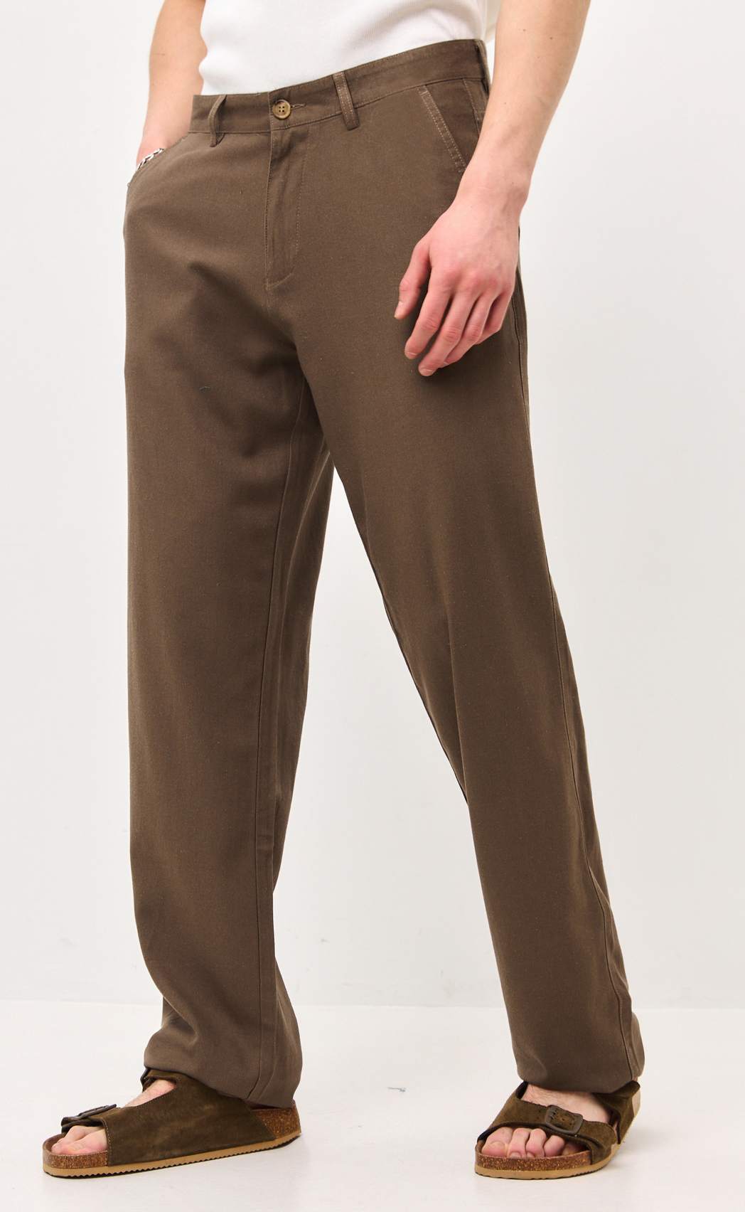 Relaxed Linen Trousers detail